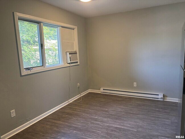 Building Photo - 1407 Bridge Ave