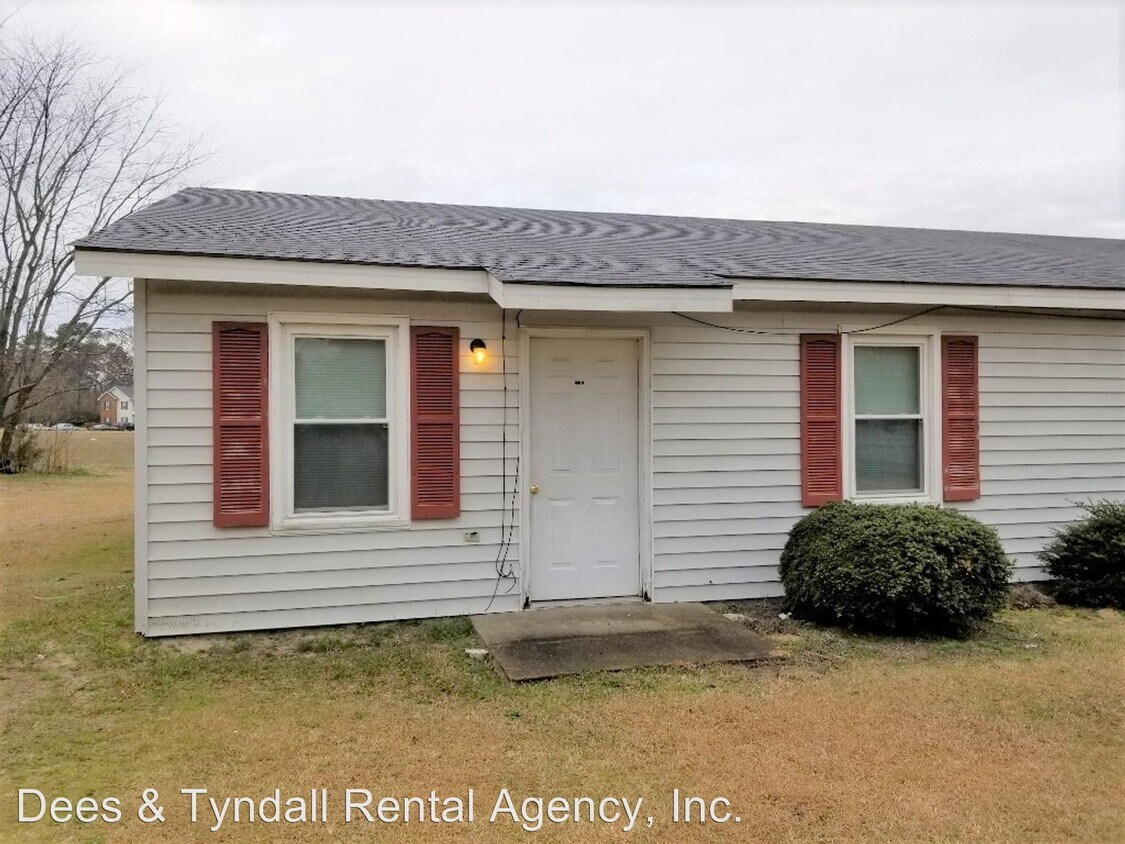 Primary Photo - 104 Gary Ln