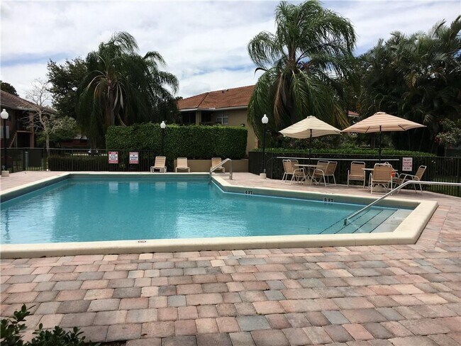 Foto del edificio - 790 NW 103rd Ter