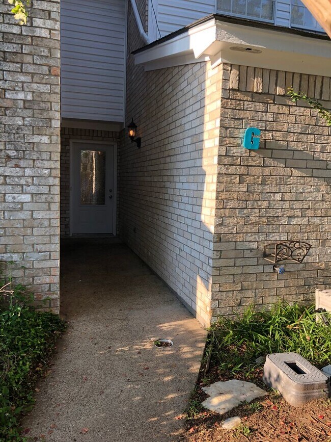 Building Photo - 1401 Ave O