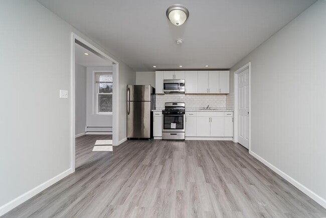 Building Photo - 441 2nd St