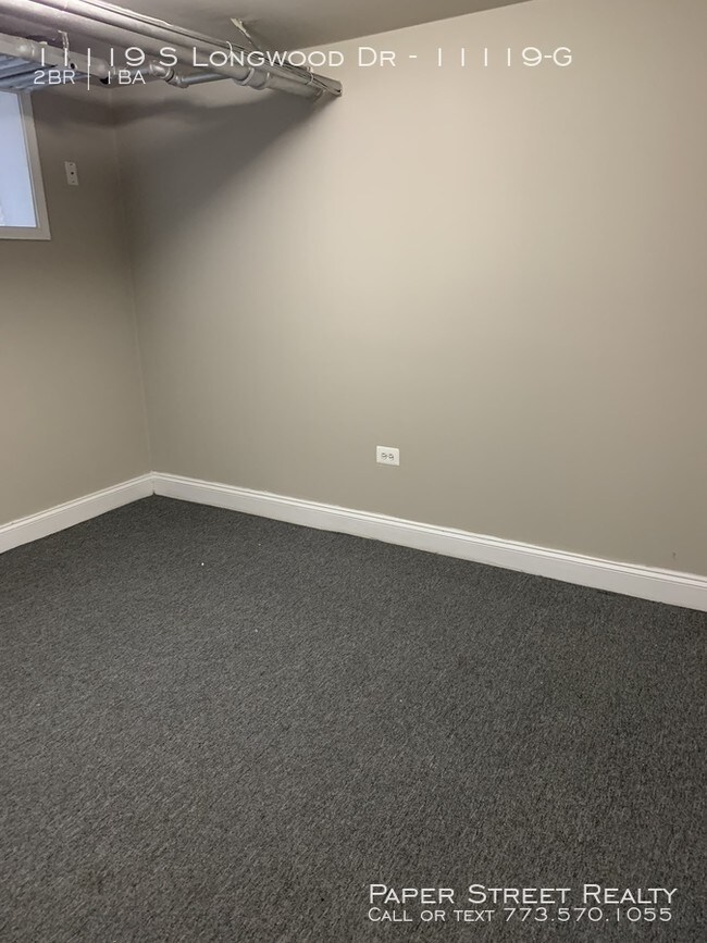 Building Photo - 11119 S Longwood Dr