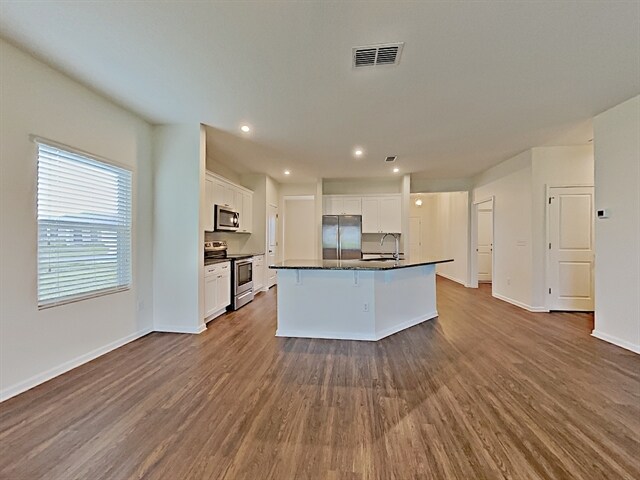 Building Photo - 201 Houston Dr