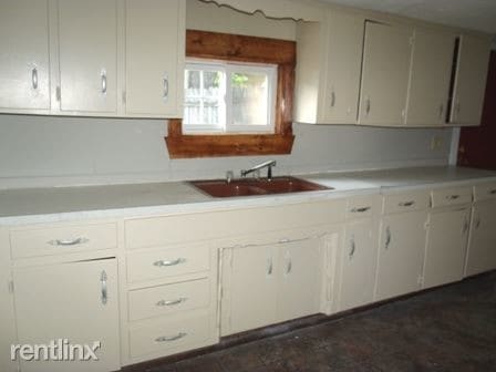 Building Photo - 1 br, 1 bath House - 3050 W Pacific St