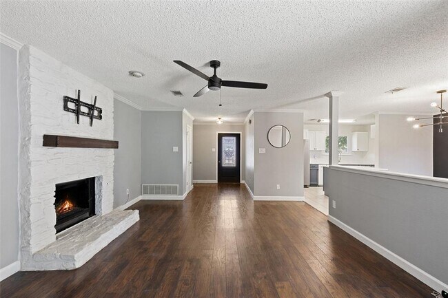 Foto del edificio - 2808 Firecrest Dr