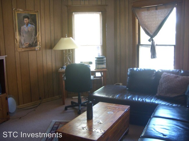 Building Photo - 1 br, 1 bath House - 631 1/2 N. Johnson