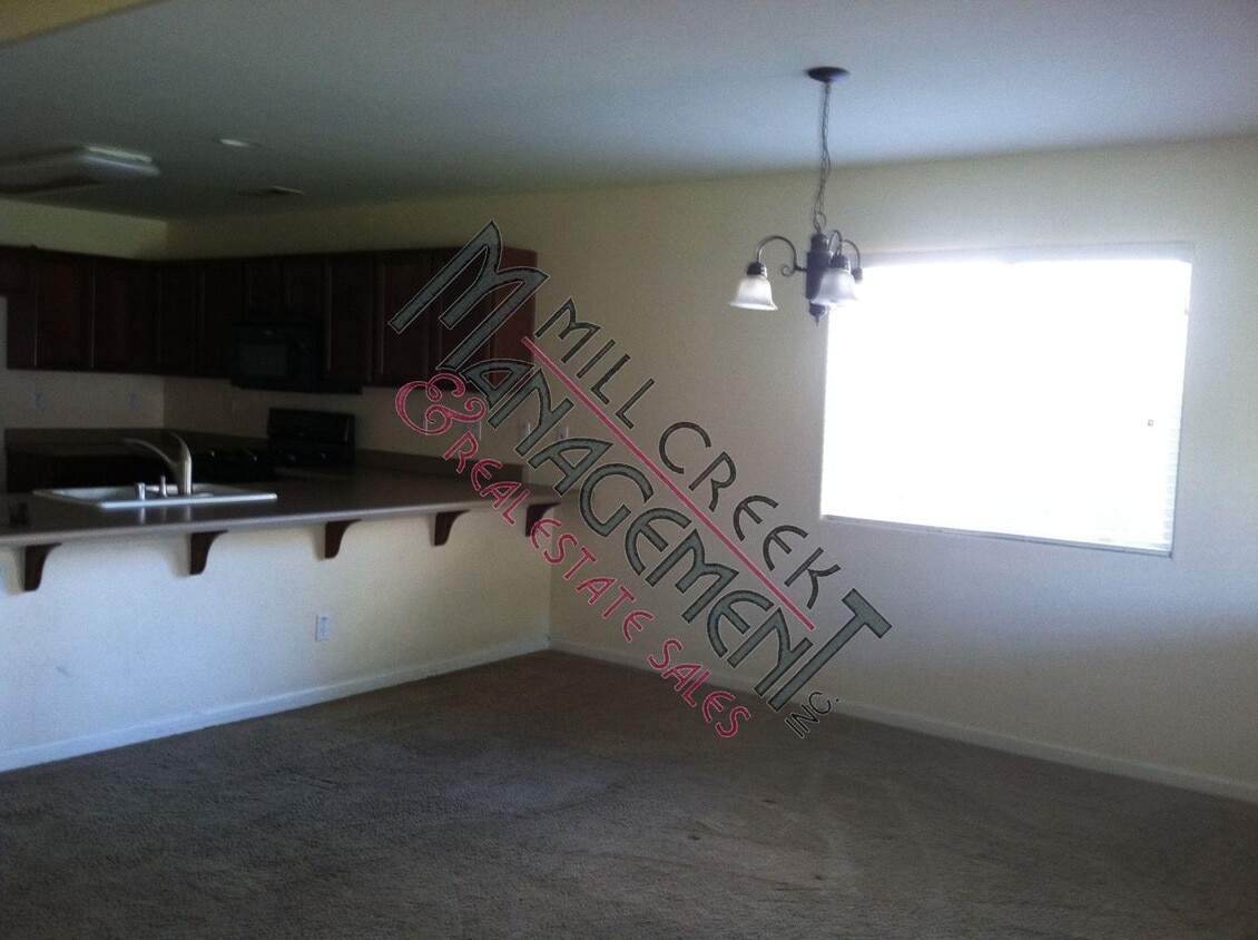 Building Photo - HOUSE in Northeast Area-near Murray and Ar...