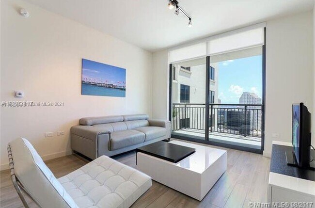 Foto del edificio - 999 SW 1st Ave