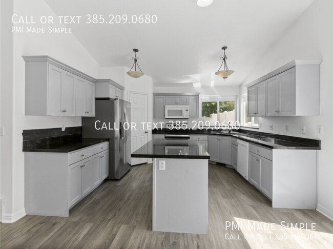 Foto del edificio - Gorgeous 4 Bedroom Home in Lehi | 50% OFF ...