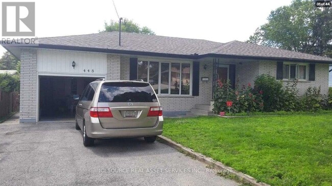Photo du bâtiment - 448 Wilson Rd N