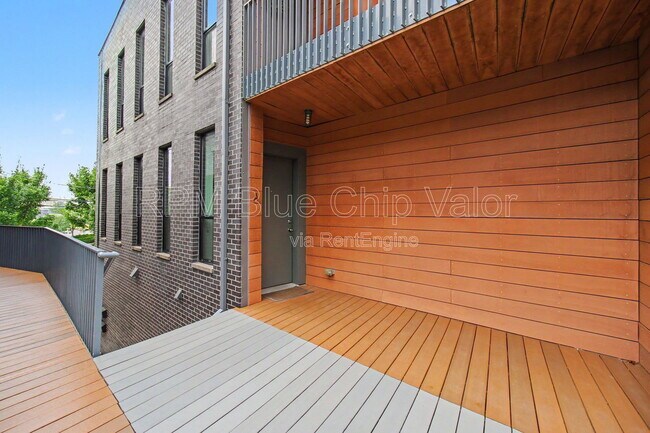 Building Photo - 432 Liberty Hl