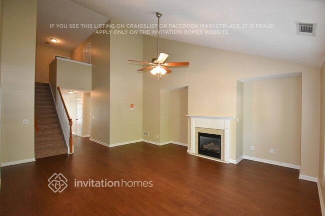 Building Photo - 3816 Pine Village Pl