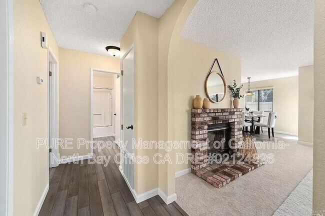 Building Photo - 360 Park Pl Dr