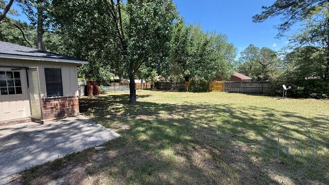 Foto del edificio - RATE DROP ALERT! (was $2000/month)
