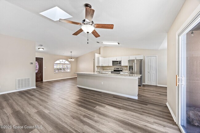 Foto del edificio - 6080 Chapman St