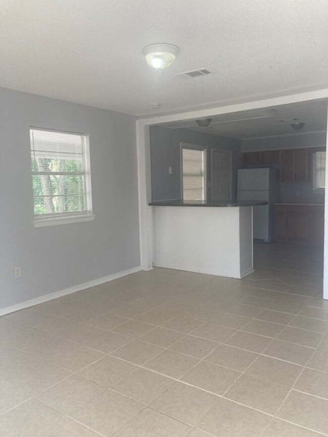 Building Photo - Gulfport 3 Bedroom
