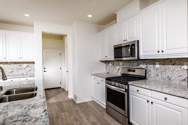 Foto del edificio - 21689 Trail Ridge Dr