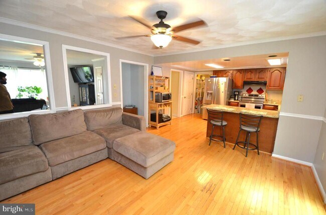 Building Photo - 1527 Snug Harbor Rd