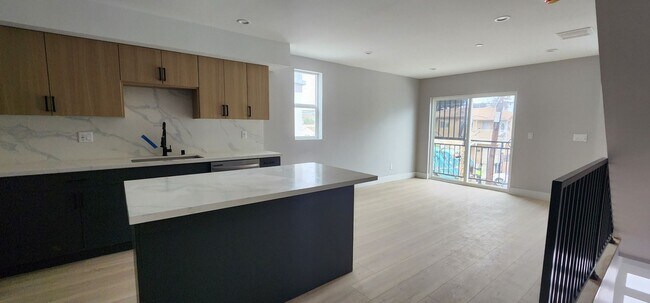 Foto del edificio - 5729 Klump Ave