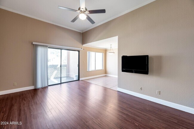 Foto del edificio - 3600 Hayden Rd