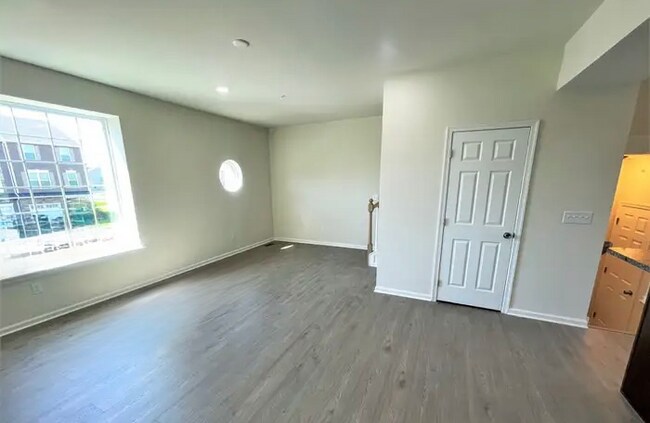 Foto del edificio - 1391 Black Forest Dr