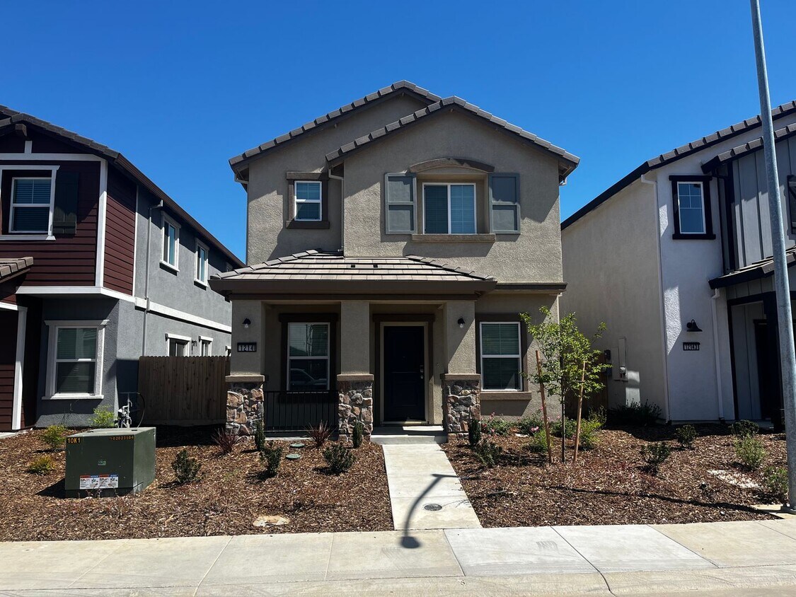 Primary Photo - Beautiful New 3 Bedroom, 2.5 Bath, 1856 Sq...