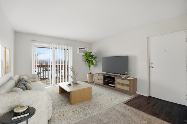 Mears-Living Room .jpg - Mears Place Apartments