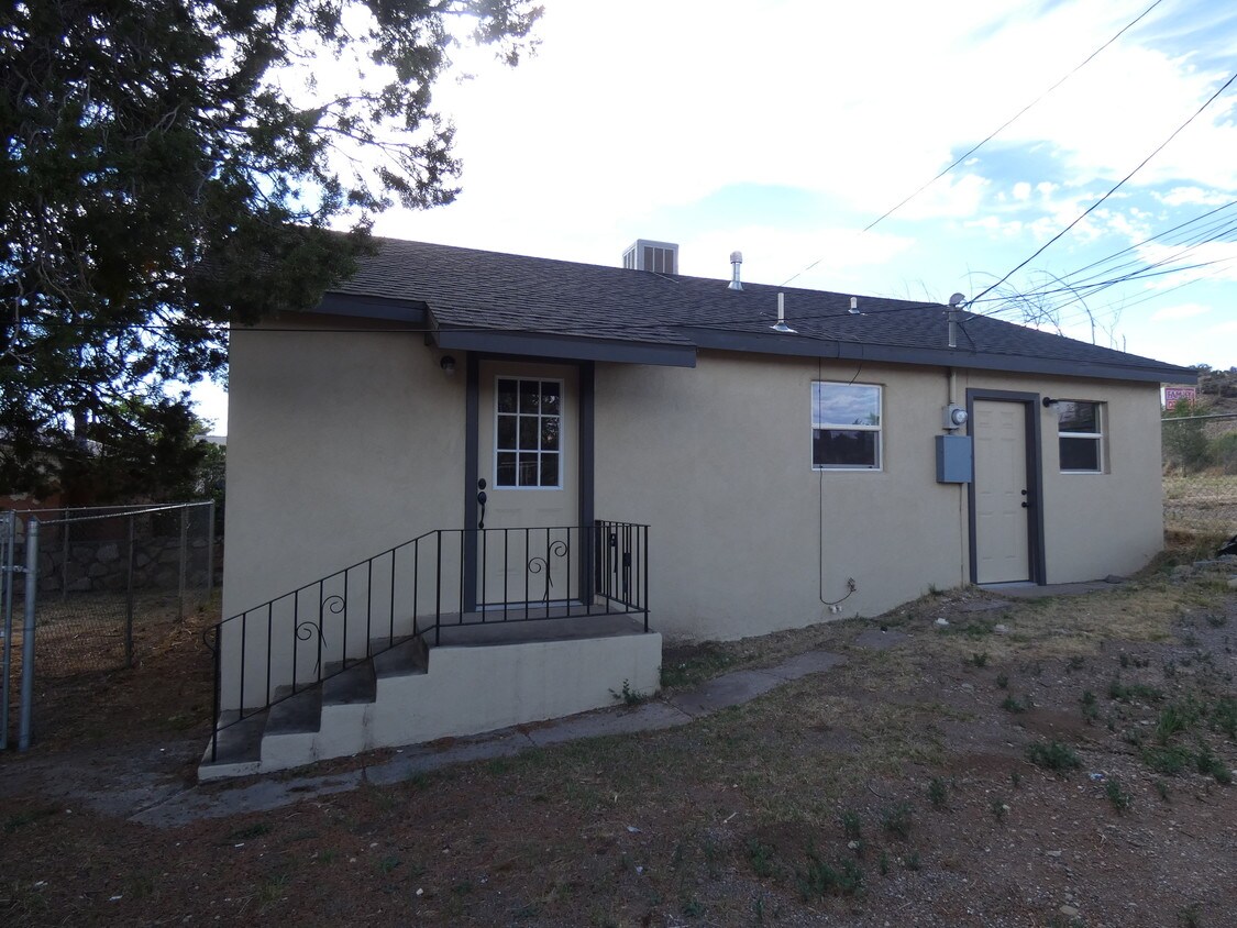 716 Winifred St, Bayard, NM 88023 House Rental in Bayard, NM