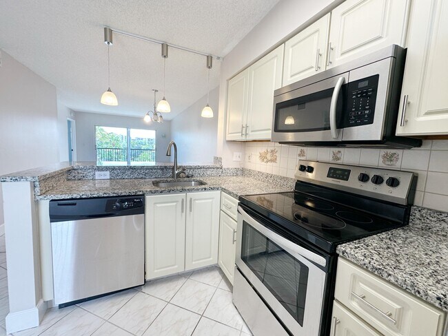 Foto del edificio - 2220 N Cypress Bend Dr
