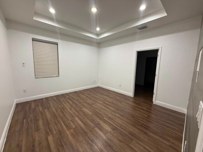 Building Photo - 8023 Buttercup Cir
