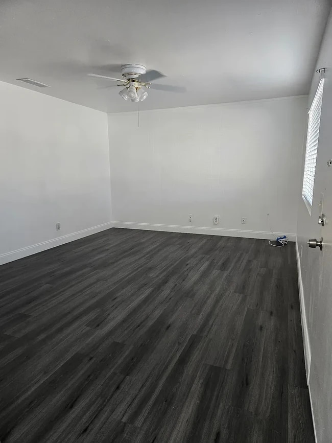 Building Photo - 573 San Rogelio St