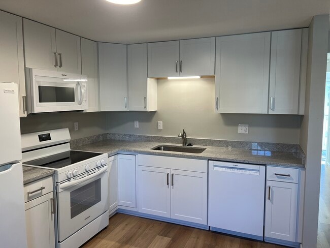 Foto del edificio - 2002 Lynn Gay Cir