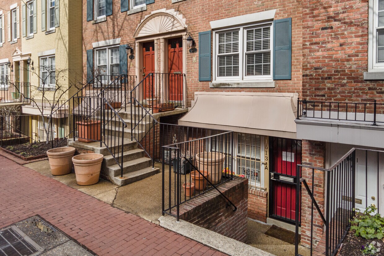 Building Photo - 1613 Corcoran St