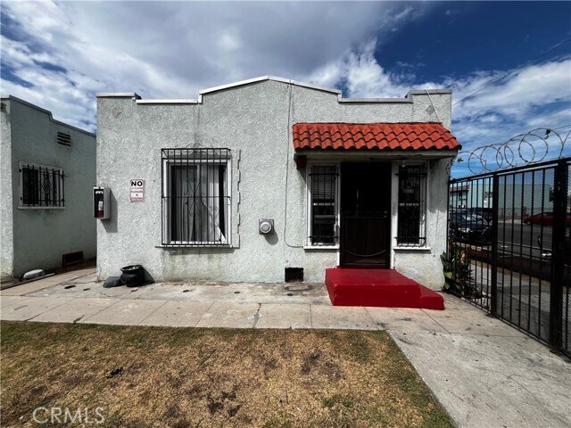 Building Photo - 6325 S Figueroa St