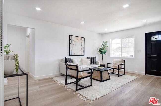 Foto del edificio - 1317 N Chester Ave