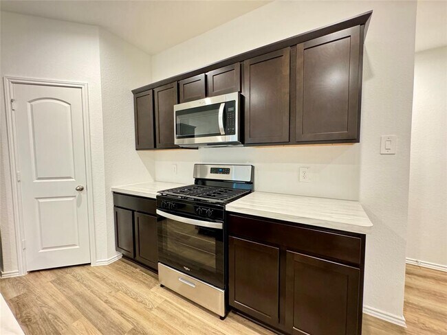 Building Photo - 1762 Windstone Ridge Drive