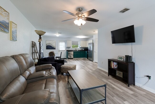 Building Photo - 11219 Pecan Canyon