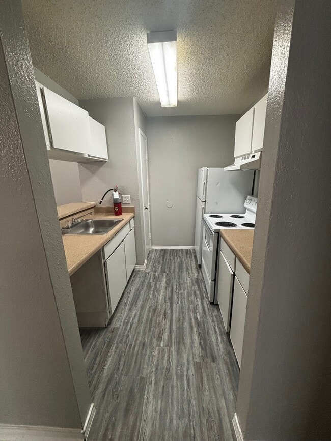 Building Photo - Edinburg Place Apartments