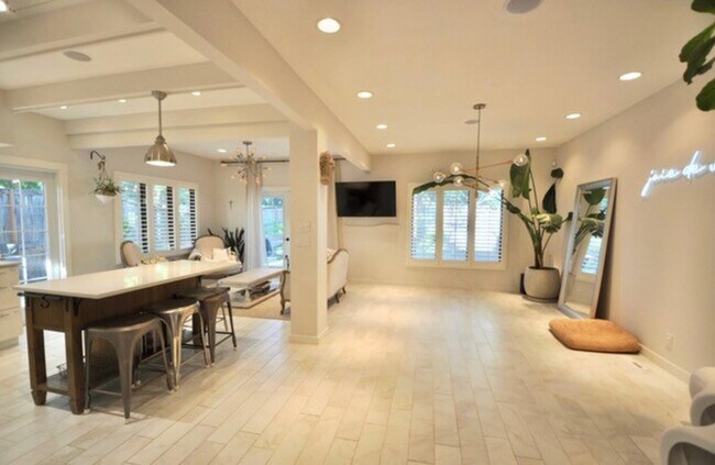 Foto del edificio - 3100 Prescott Ave