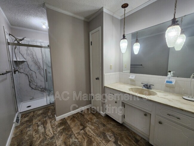 Foto del edificio - 4914 S Grundy Quarles Hwy