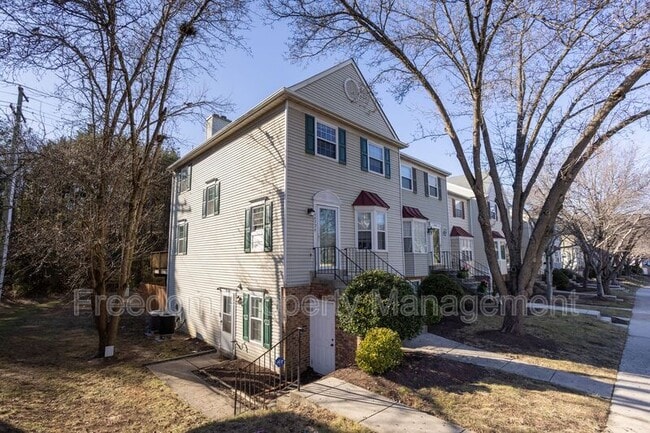 Foto del edificio - 16326 Taconic Cir