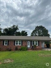 Building Photo - 16 Dunlap Dr