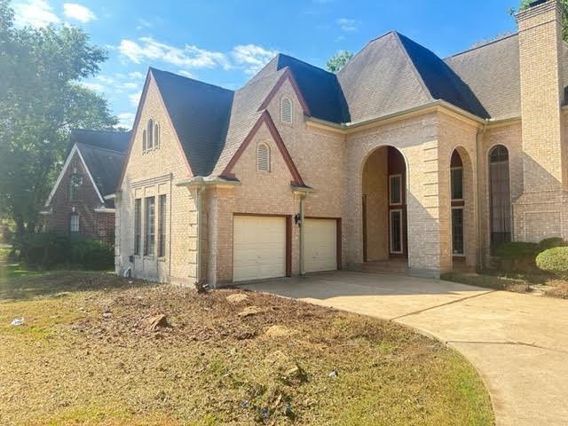 Building Photo - 4214 Woodlake Ln