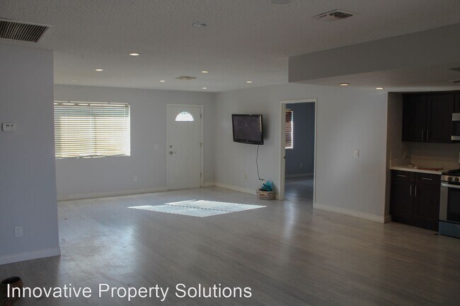 Building Photo - 3 br, 2 bath House - 3028 Parkway