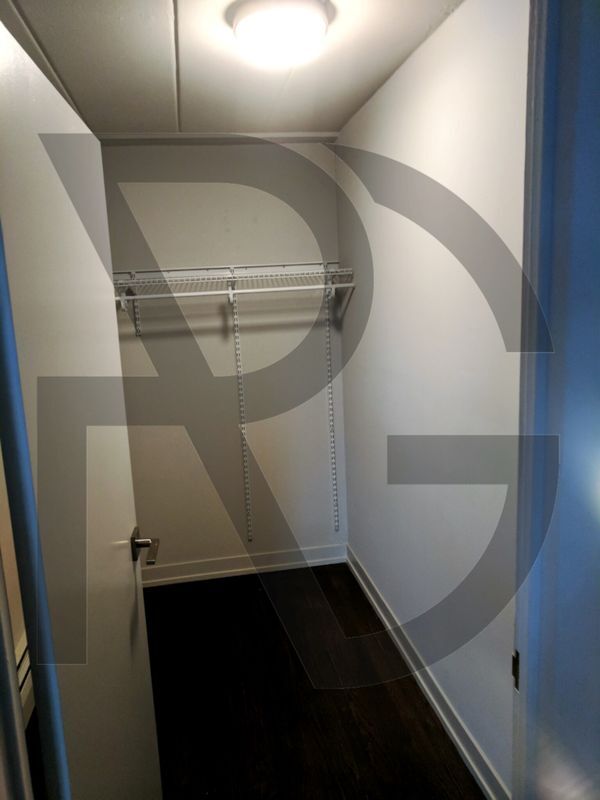 Foto del edificio - 6119 N Kenmore Ave