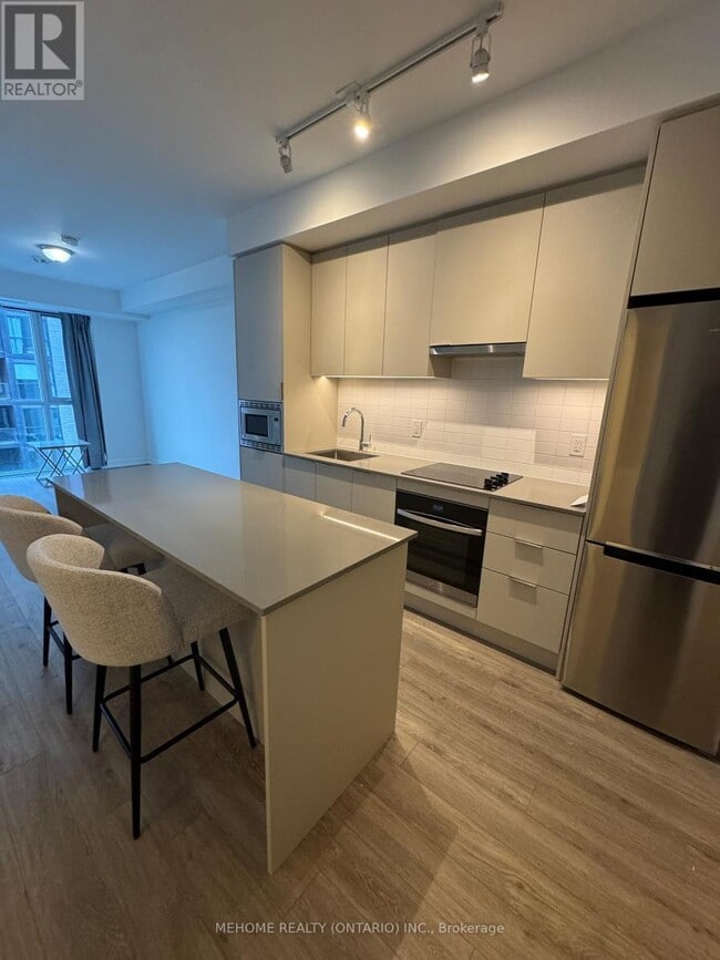 Photo du bâtiment - 3071 Trafalgar Rd