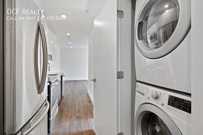 Foto del edificio - Modern Point Breeze Apartment