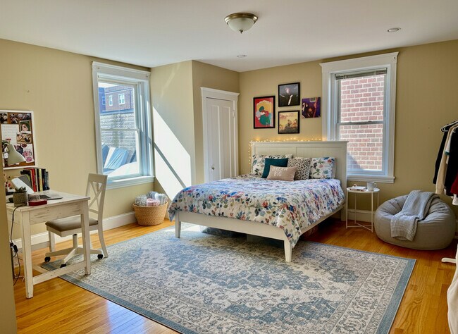 Foto del edificio - 328 St Paul St