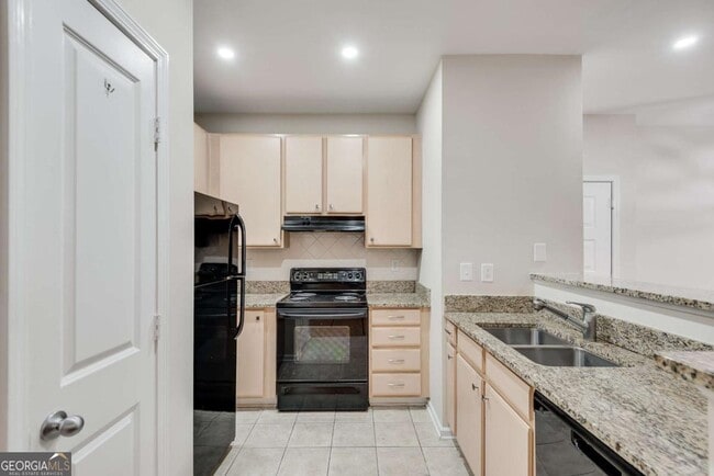 Foto del edificio - 821 Ralph McGill Blvd NE