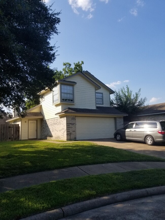 Building Photo - 6711 Dewcrest Dr
